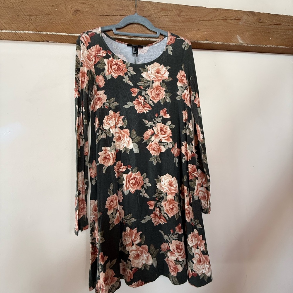 Forever 21 Dark Green Floral Long-Sleeve Swing Dress with Blush Roses